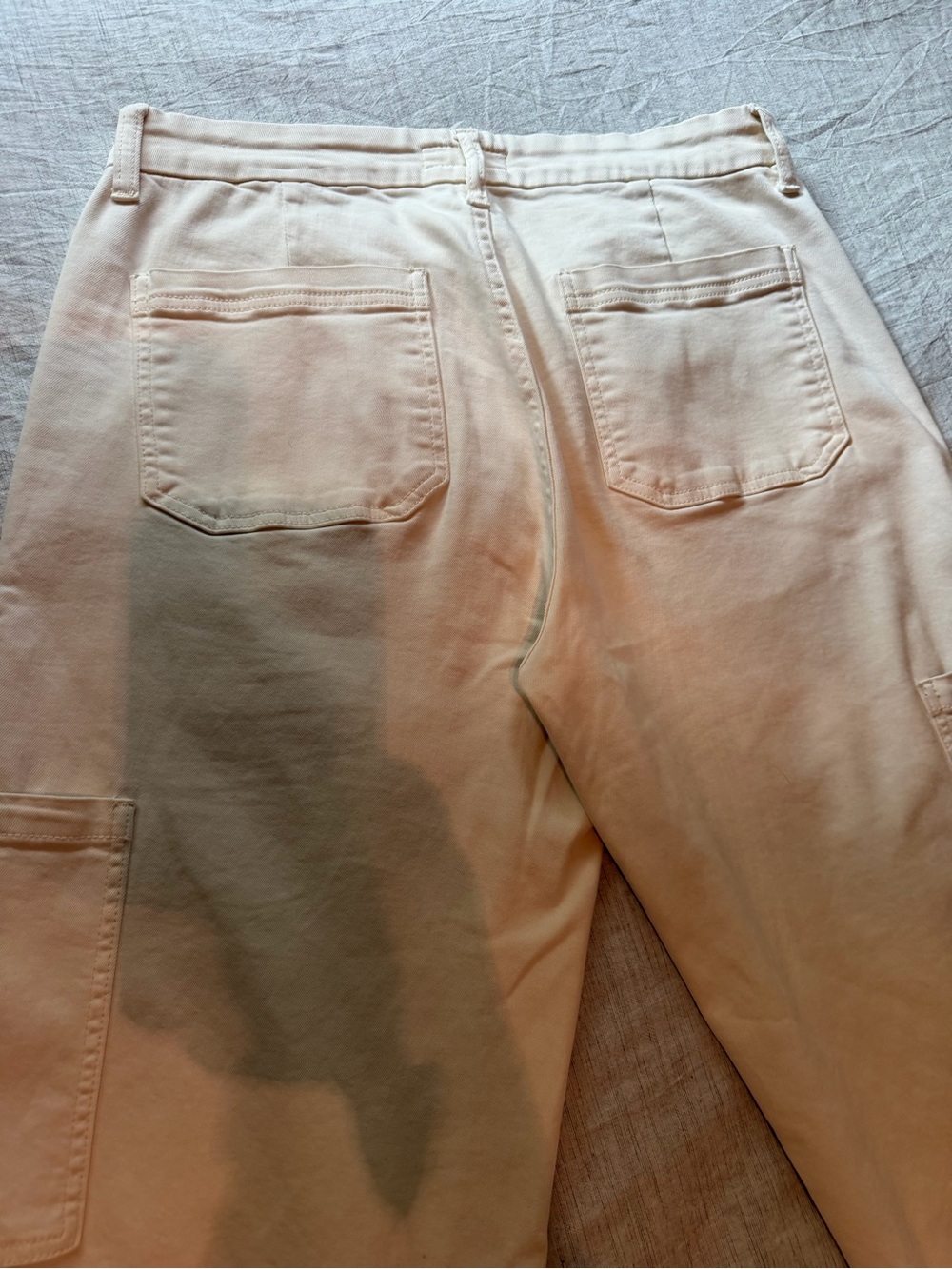 Kut from the Kloth Wide Leg Cargo Pants in Cream - Picture 2 of 3